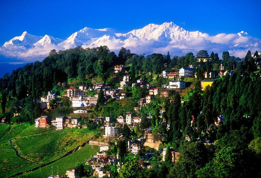 Darjeeling Tour Package scenic backdrop