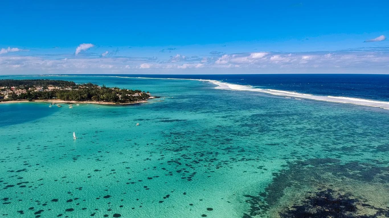 Mauritius Tour Package scenic backdrop