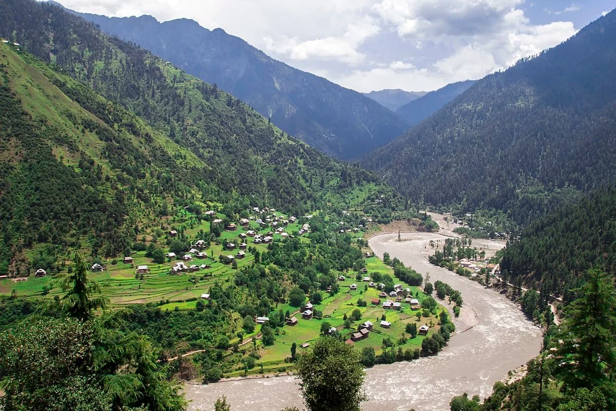 Offbeat Kashmir Tour visual 2